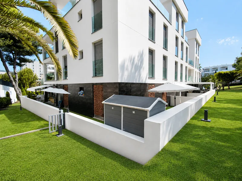 Modern Ground-Floor Apartment with a Private Garden in a Contemporary Residential Complex in Palmanova — photo 3