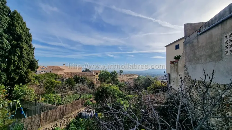 Great opportunity! Charming village house for sale in Selva, on the beautiful island of Mallorca — photo 1