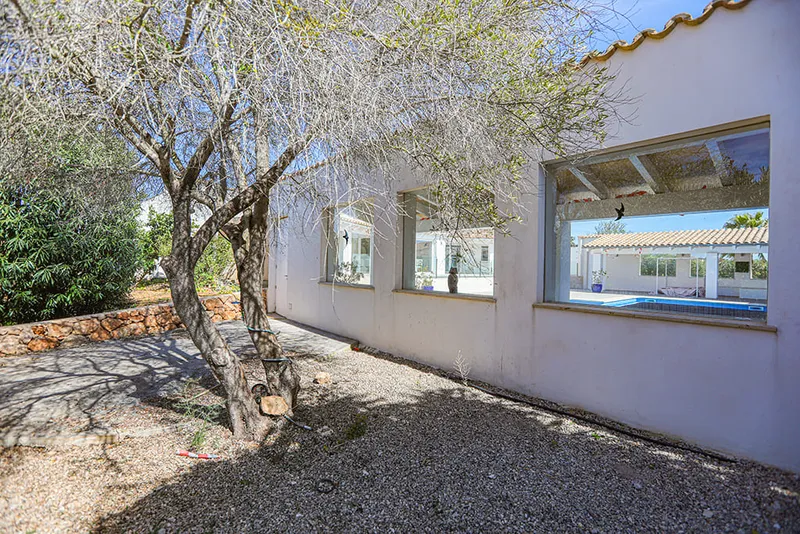 Modern finca with swimming pool and beautiful garden in Llucmajor — photo 8
