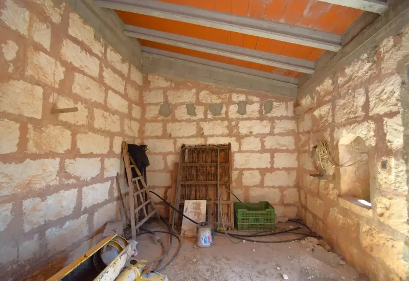 Discover this magnificent rustic estate located in the Son Blay area, just 2.7 km from the town center and with direct access by road — photo 7