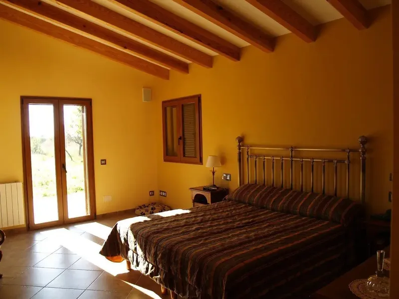 On a plot of 19,600 square meters in the Son Ferriol area, very well connected to Palma, airport, beaches, etc.... we find — photo 10