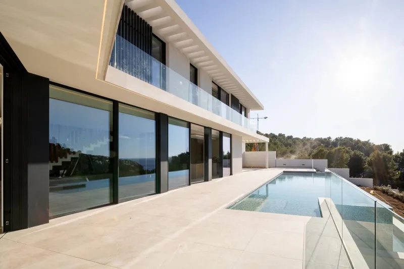 Fantastic villa in Cala Llamp with sea views — photo 12