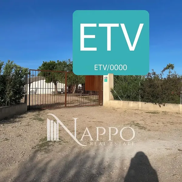 Nappo Real Estate is pleased to present this charming rustic property with a holiday license, located in a privileged setting of — photo 2
