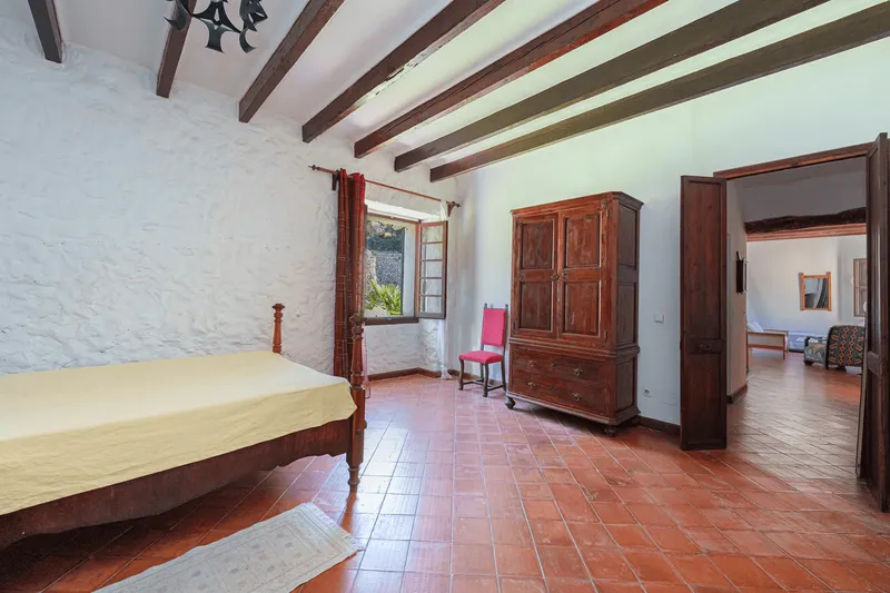 Mansion in Estellencs with olive oil production — photo 10