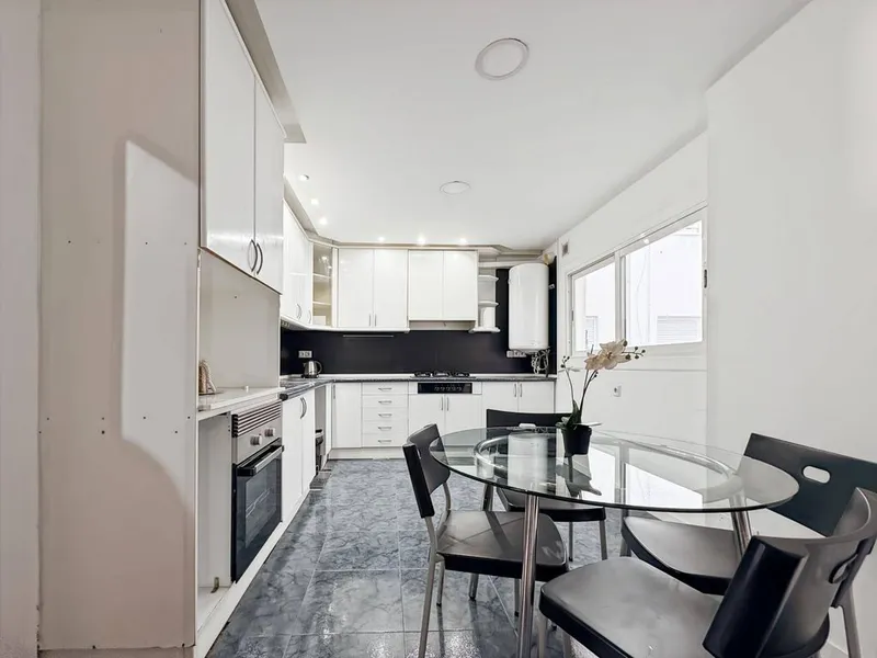 Apartment in Palma de Mallorca, Province of Balearic Islands — photo 5