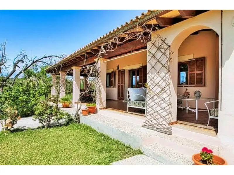 Discovering the Dream Estate Near Pula Golf — photo 1
