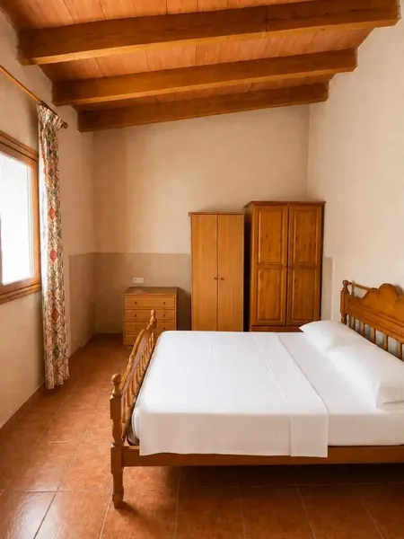 AVS Properties offers for sale a traditional Majorcan house, free ceiling, with patio and garage in Santa Maria del Camí, with 224 m2 built — photo 12