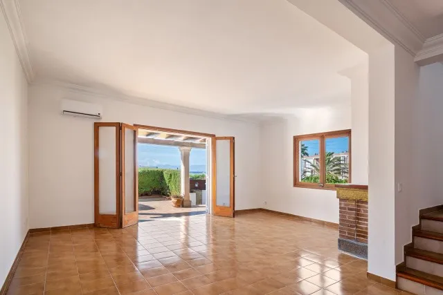 Charming Mediterranean villa for sale close to the sea in Cala Blava, South Mallorca — photo 3