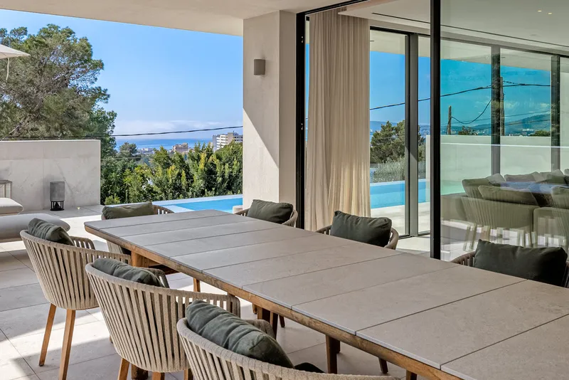 Villa in Portals Nous - Property with sea views and pool — photo 11