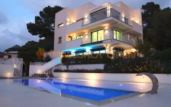 Modern villa with sea views in Portals Nous — photo 1
