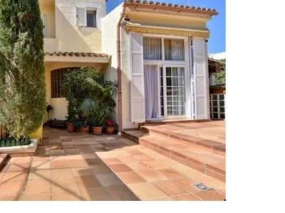 Corner terraced house in Bendinat — photo 2