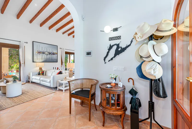 Fully reformed energy-efficient detached villa with heated saltwater pool in Crestatx — photo 4