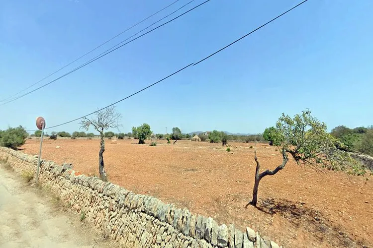 Cala Llombards, finca plot with building project G02974 — photo 1