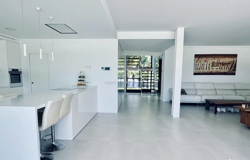 Modern chalet in Puig de Ros — photo 3