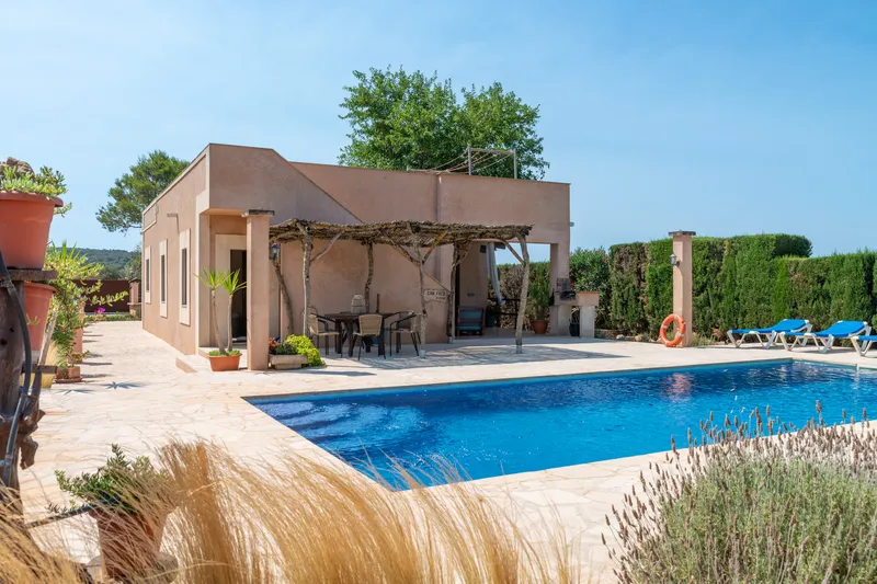 Charming finca for sale with a vacation rental license in Felanitx–Porreres — photo 2