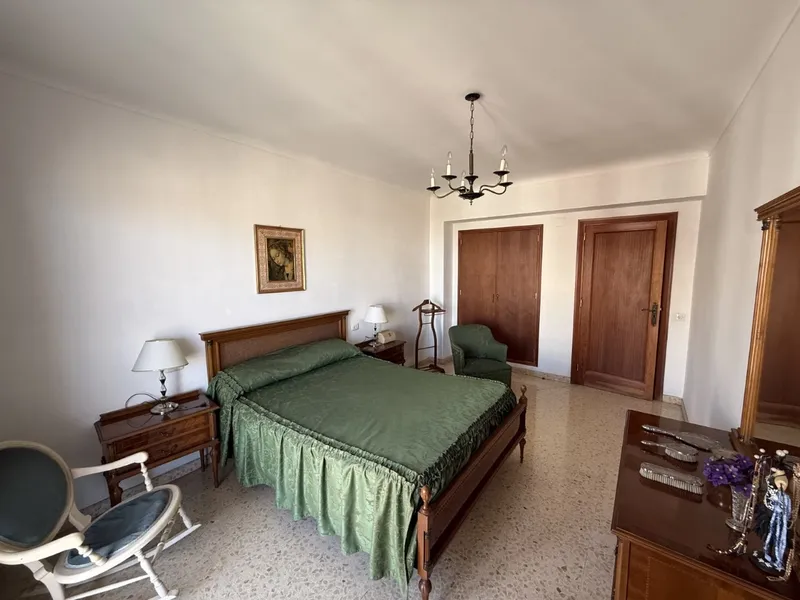 Opportunity: Eighth Floor in a Grand Building — photo 7