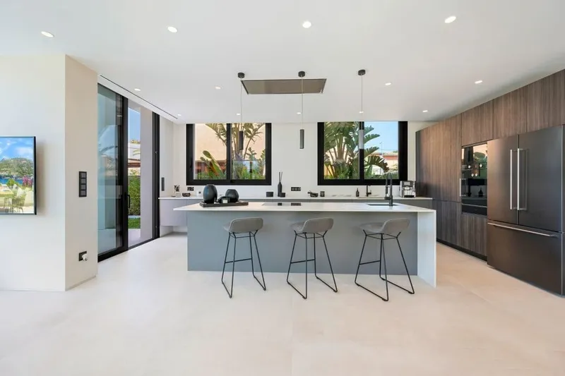 Exclusive and modern luxury villa with sea views in El Toro, Calvia — photo 10