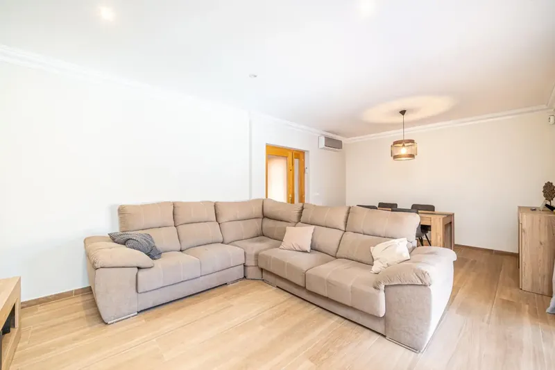 Magnificent semi-detached house in the quiet and sought-after area of Badia Gran (Llucmajor), ideal for families looking for space, comfort and quality of life near the sea — photo 5