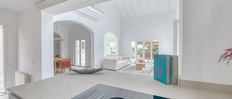 Pretty Mediterranean villa in Santa Ponsa with partial sea views — photo 10