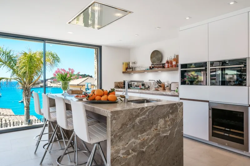 Design-Forward Sea View Villa in Puerto de Sóller — photo 11