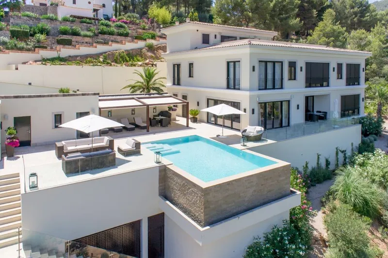 Villa in dream location with sea views in Son Vida — photo 1