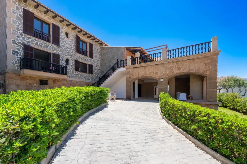 Welcome to visit the unique beachfront villa! — photo 5