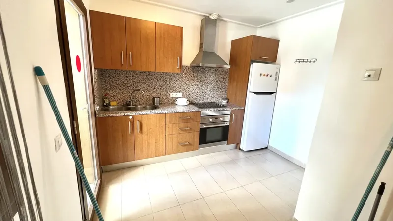 Discover your new home in the charming Port of Alcudia! This semi-detached chalet is a gem just 300 meters from the beach, ideal for enjoying — photo 7