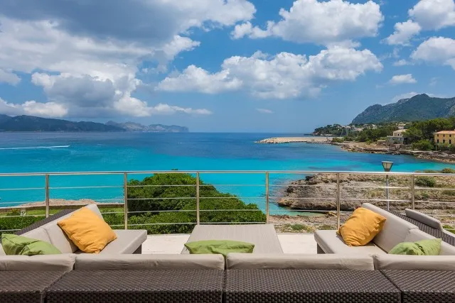 Incredible seafront villa for sale in the picturesque north of Mallorca with beach access — photo 5