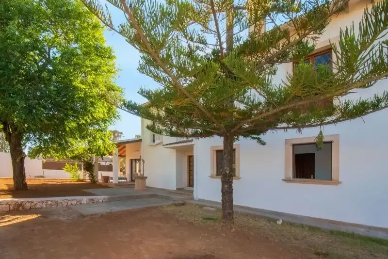 Mediterranean-style detached house with license to build a pool — photo 2