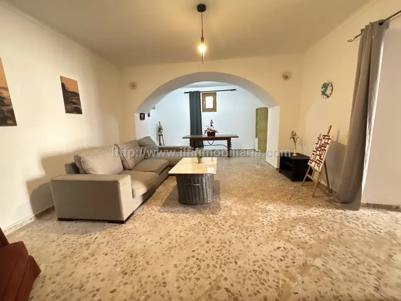 Magnificent Mallorcan-style house for sale in Petra — photo 11