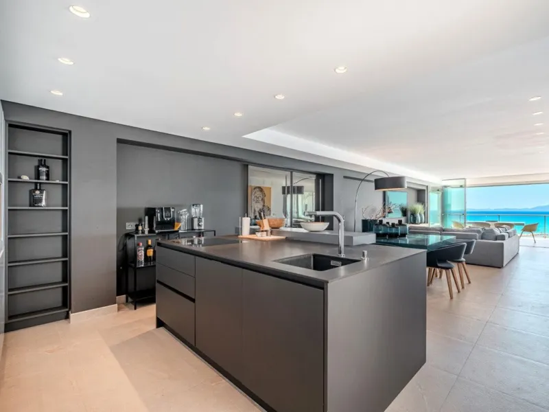 Luxury apartment on the seafront with panoramic views over Playa de Palma. - Playa de Palma - 3 Bedrooms, 125 m² — photo 8