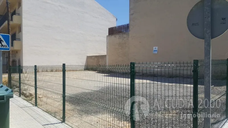 Plot — photo 1
