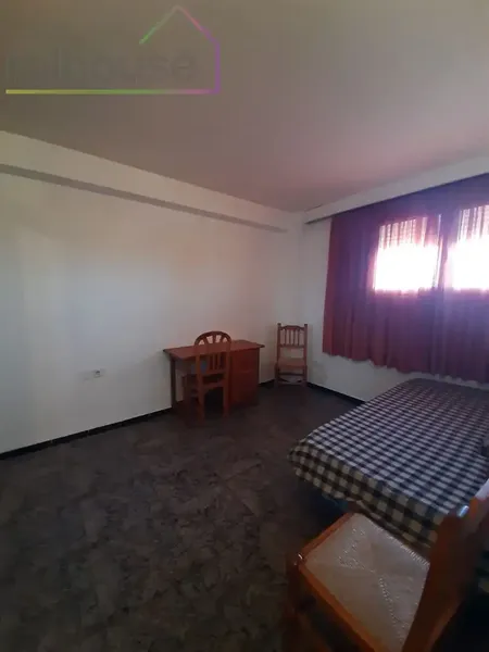 Can Pastilla, piso con ascensor semiamueblado. Recibidor, salón comedor, salita de estar, cocina amueblada y equipada, 2 dormitorios dobles, — photo 6