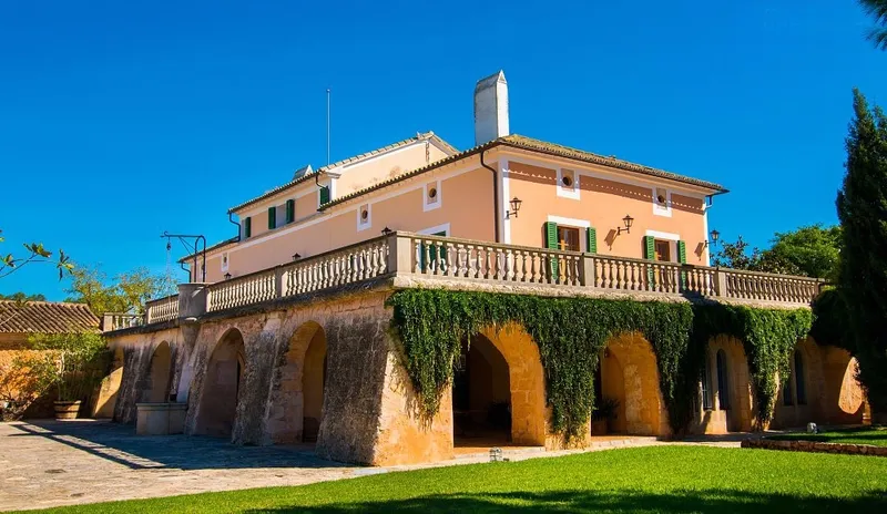 Stately manor house in Llucmajor on a huge plot with magnificent views — photo 7