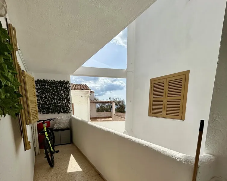 Gepflegte Wohnung mit 4 Schlafzimmern und seitlichem Meerblick in Sa Ràpita — photo 3