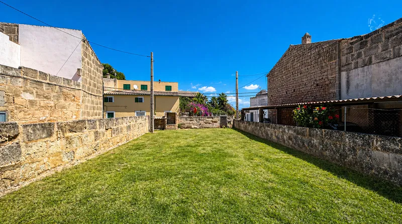 Building plot in Ses Salines — photo 2