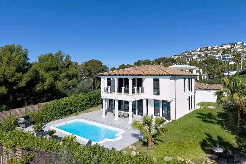 Mediterranean villa with privacy in Santa Ponsa - Marcel Remus Real Estate — photo 1