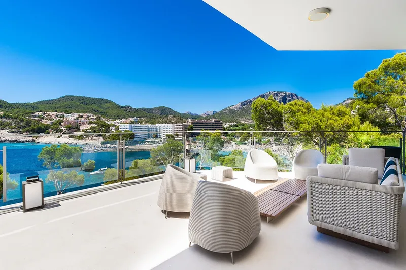 Unique designer villa with guest house and direct sea access — photo 10