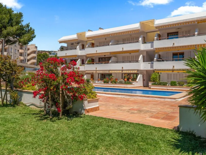 Spacious dual apartment in Camp de Mar - 4 bedrooms, 123 m² — photo 2