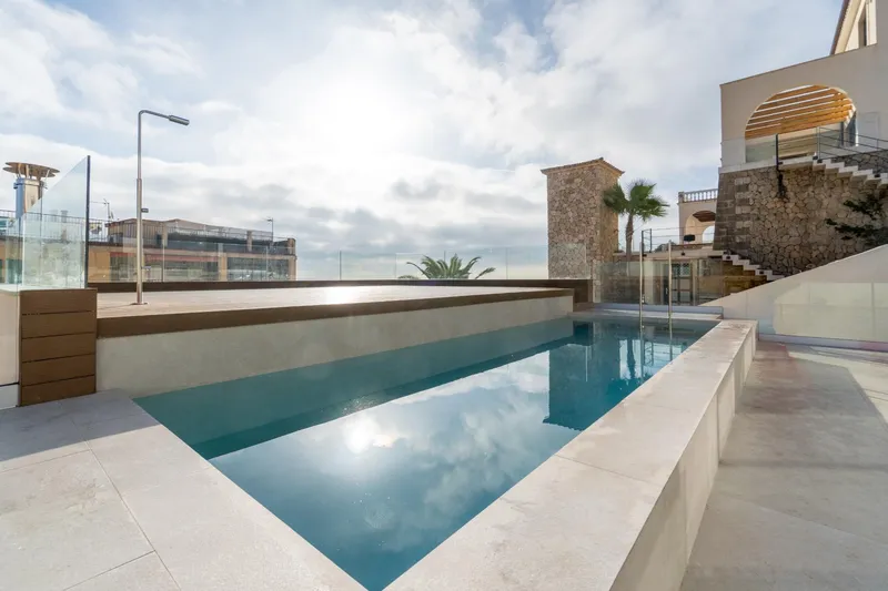 Modern-style villa in Genoa — photo 8