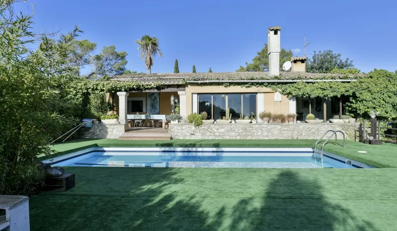 Rustic Finca with Pool in Inca — photo 12