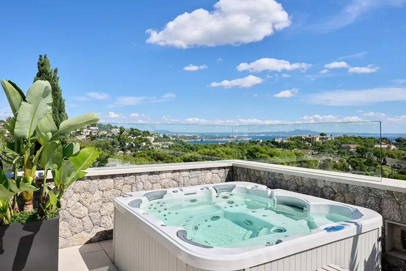Stylish luxury villa with sea views in Bendinat - Marcel Remus Real Estate — photo 9