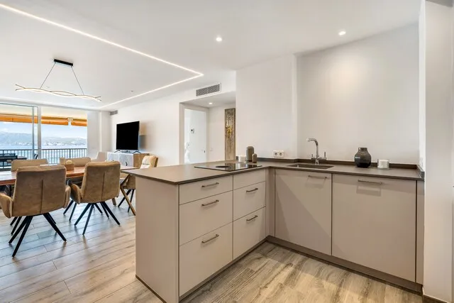 Renovated frontline apartment for sale in Costa de la Calma, Southwest Mallorca — photo 7
