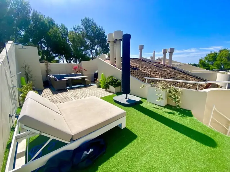 Elegant fully renovated penthouse with views over the Bendinat golf course, located in one of the most exclusive residential communities — photo 1