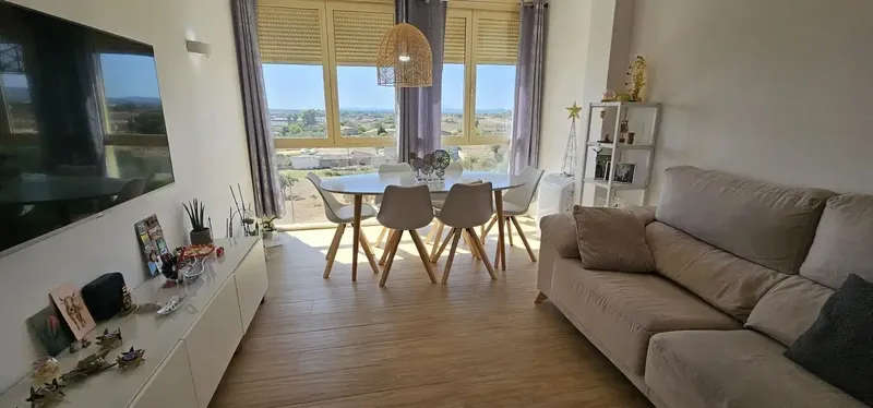 Espaciosa Vivienda en Alquiler con Terraza y Balcón. — photo 4