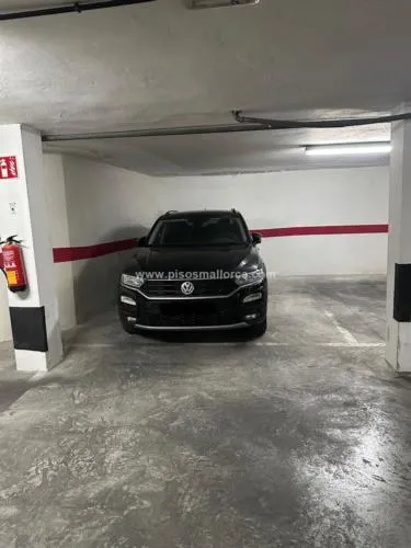 Garage. Palma de Mallorca, Plaza de las Columnas area — photo 5
