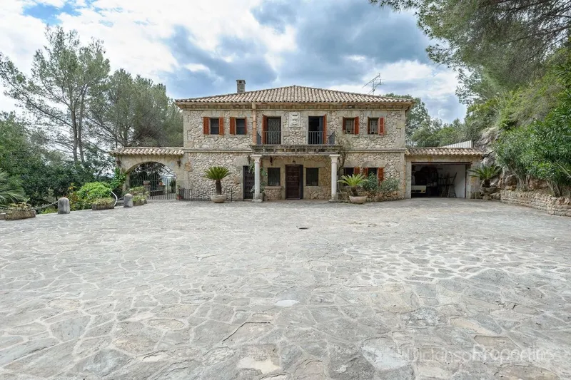 Country Home for Sale in Port de Pollença, Pollença, Mallorca, Baleares, Spain — photo 1