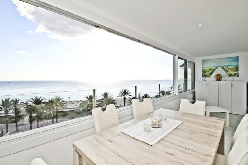 LAS MARAVILLAS: FRONTLINE SEA VIEW APARTMENT — photo 3