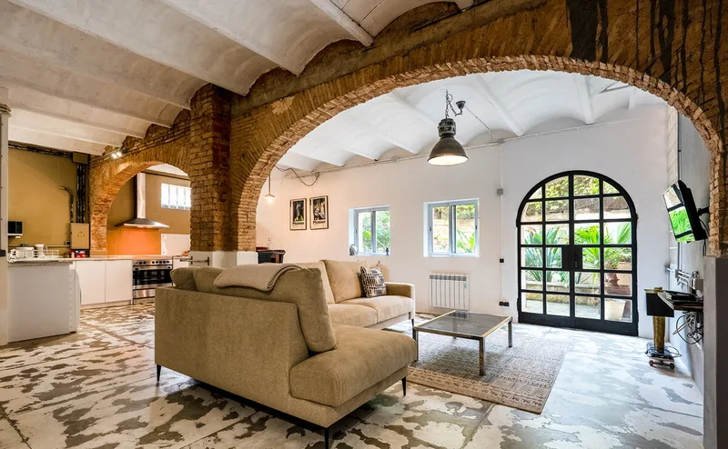 Impressive renovated soap factory with pool in Sól — photo 3