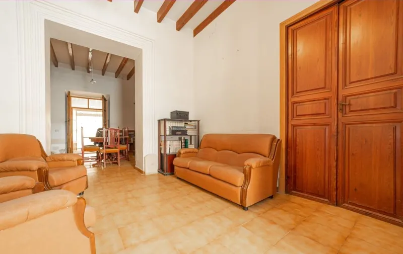 Townhouse with renovation project in Es Llombards — photo 3